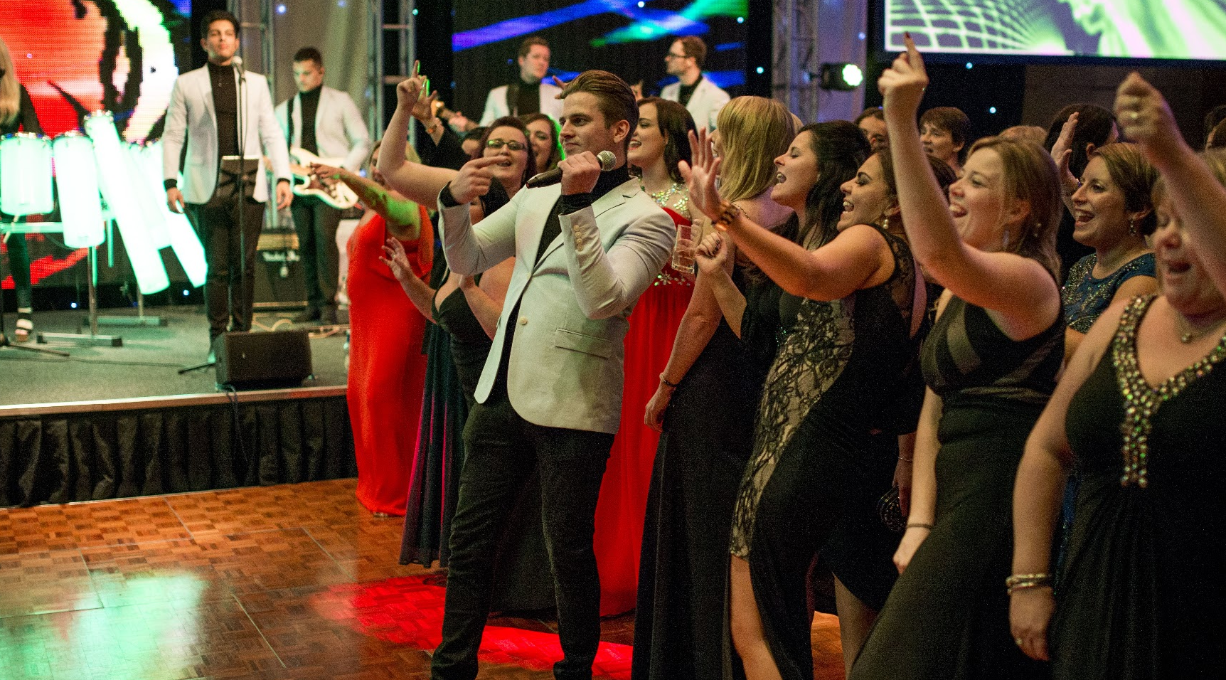 Interactive corporate Bandeoke entertainment - live function band karaoke